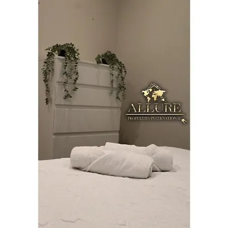 Апартаменты 2 Bed 2 Bath